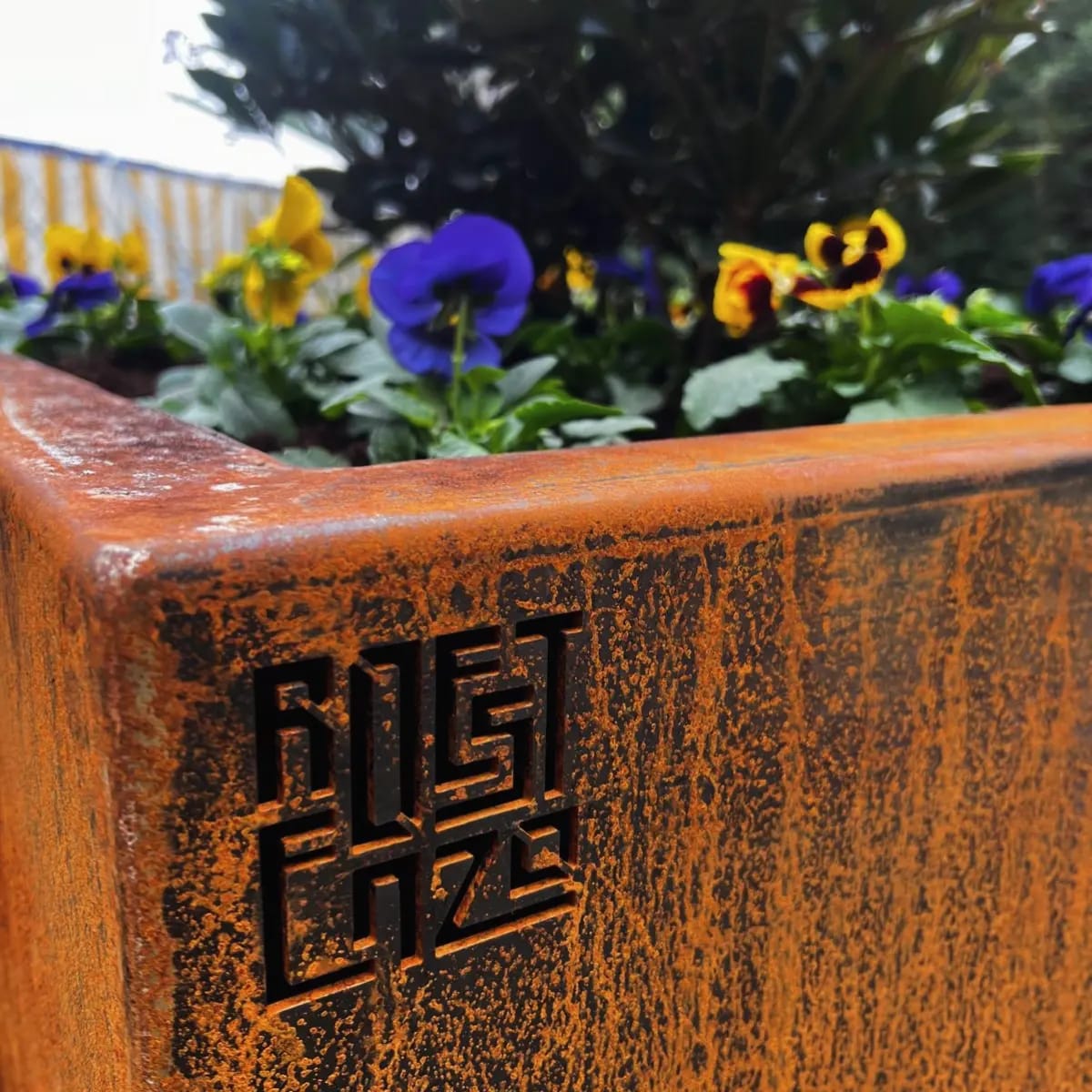 Bloembakken openbare ruimte cortenstaal bloembak dubbelwandig 